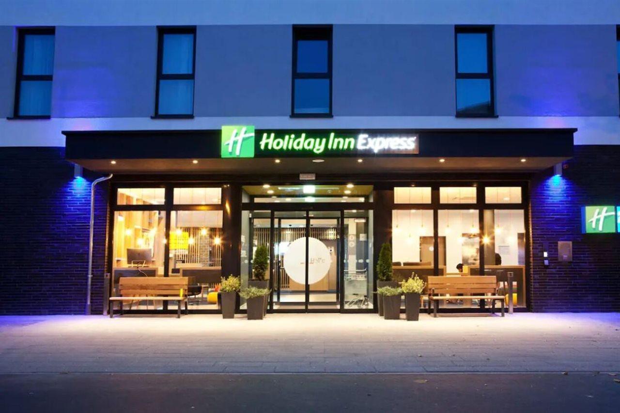 Holiday Inn Express Frankfurt Airport - Raunheim, An Ihg Hotel Dış mekan fotoğraf